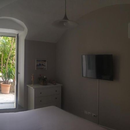 Pergolato Suite Санремо Экстерьер фото